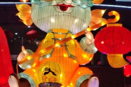十一月的传统习俗：从古老的节令到现代的庆祝方式
