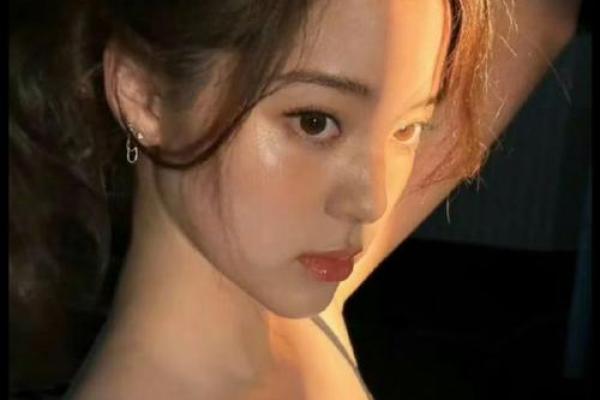 探秘欧阳娜娜的八字命理，如何避开命运中的误区