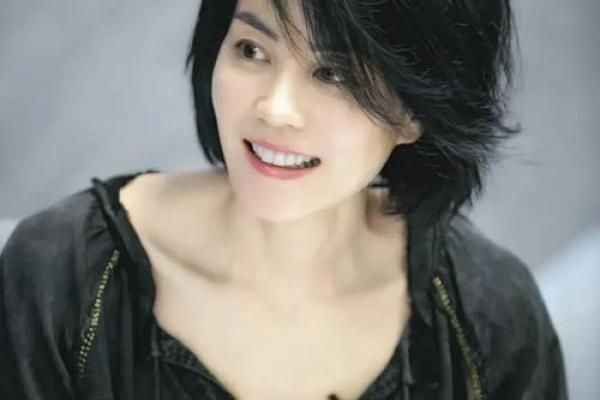 颠覆常识！王菲命运中的关键暗示竟然是这个