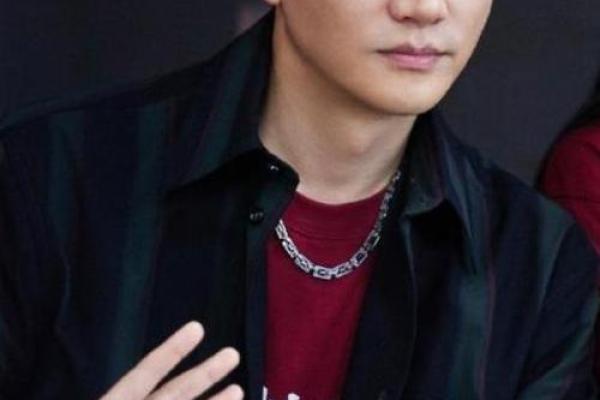 黄轩的婚姻命运暗藏玄机,你绝对想不到的命理真相 黄轩的婚姻命运暗藏玄机,你绝对想不到的命理真相