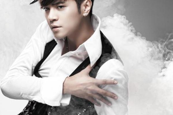 探索罗志祥的八字命运：改变命运的关键与玄机