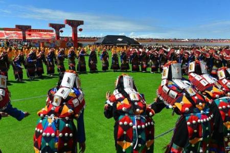 蒙古草原上的传统节日与古老文化的传承