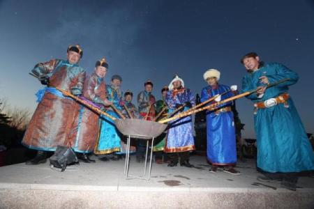 火把节习俗揭秘：祭火、驱邪与祈安