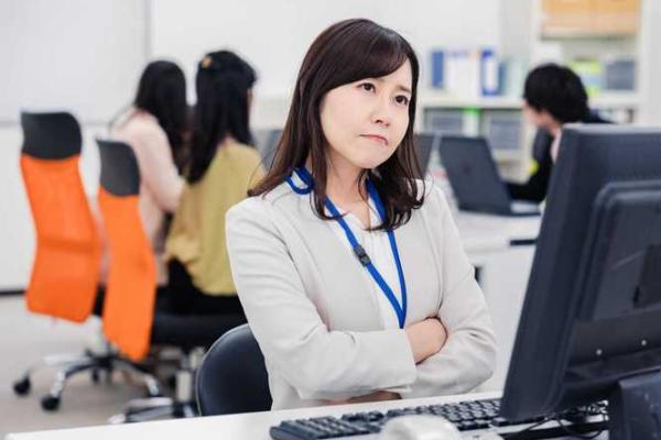 性格解析新视角：月亮五行影响，揭秘你的内在格局